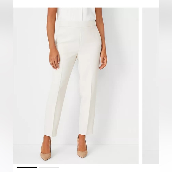 Ann Taylor Pants - 🌹 FREE w/purchase Ann Taylor trouser Pants white pockets